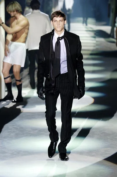 Look 18